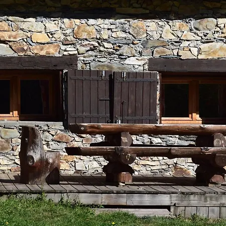 La Grange Des Quatre Saisons *